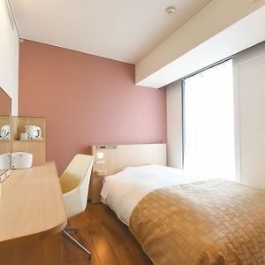 Single Room Non-Smoking Female Only